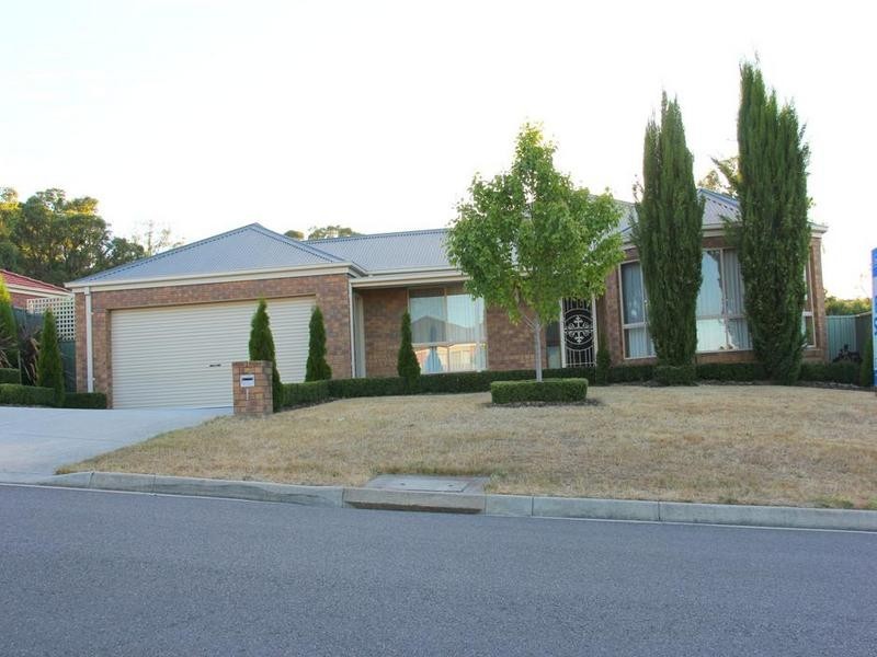 1 Oakbank Drive, Mount Helen VIC 3350