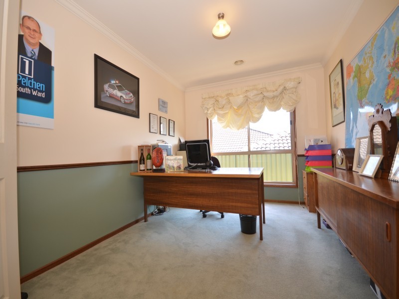 1 Oakbank Drive, Mount Helen VIC 3350