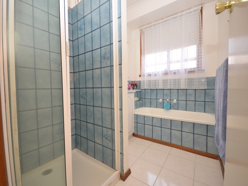 212 Greenhalghs Road, Delacombe VIC 3356