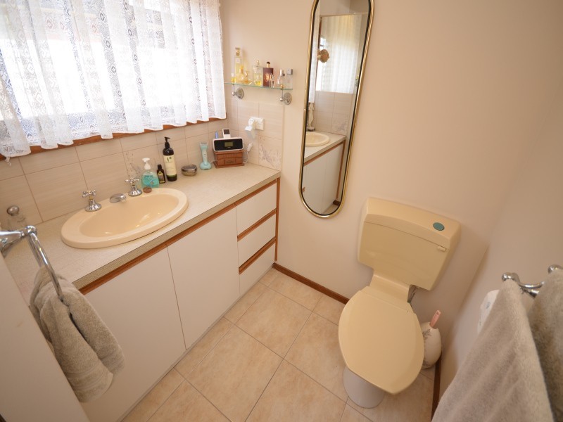 212 Greenhalghs Road, Delacombe VIC 3356