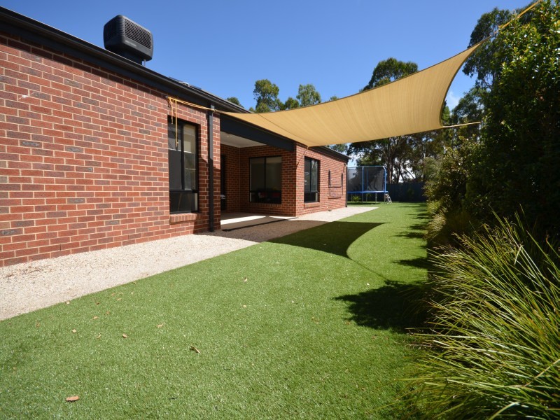 4 Montadale Court, Alfredton VIC 3350