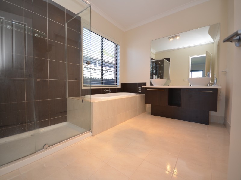 4 Montadale Court, Alfredton VIC 3350