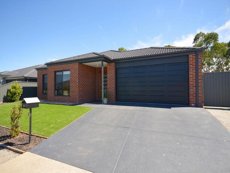 4 Montadale Court, Alfredton VIC 3350