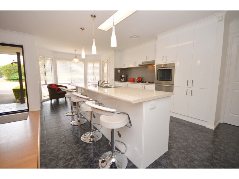 33 Adina Road, Ross Creek VIC 3351