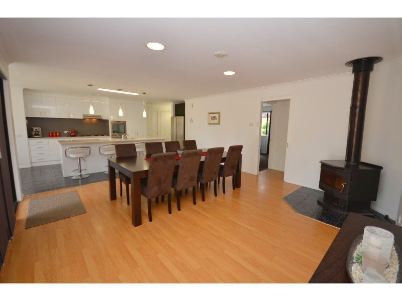 33 Adina Road, Ross Creek VIC 3351