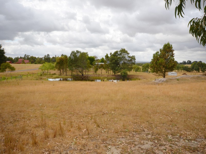 33 Adina Road, Ross Creek VIC 3351