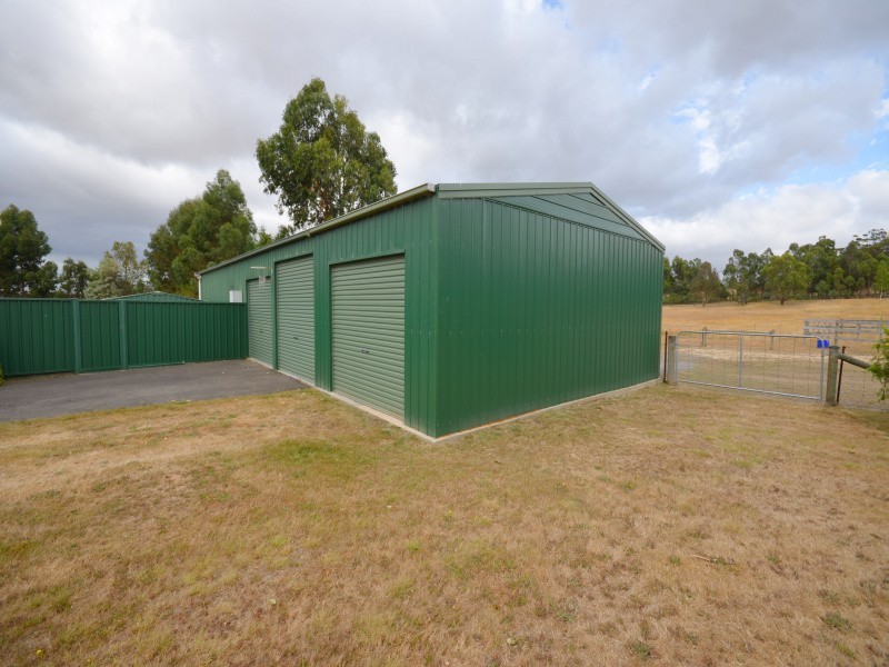 33 Adina Road, Ross Creek VIC 3351