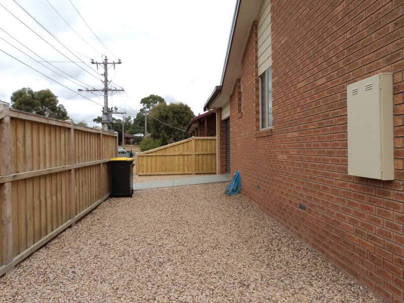 1/24 Bradby Avenue, Mount Clear VIC 3350