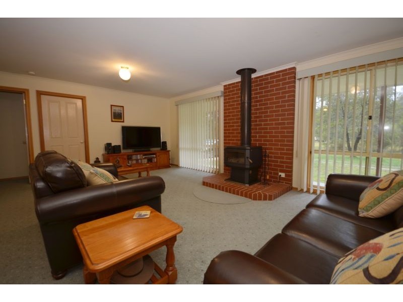 158 Grevillea Drive, Enfield VIC 3352