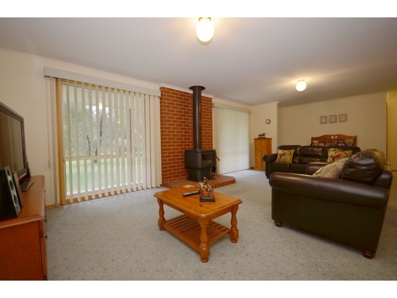 158 Grevillea Drive, Enfield VIC 3352