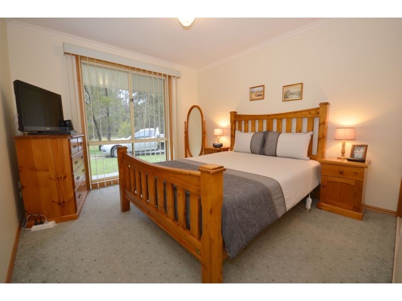 158 Grevillea Drive, Enfield VIC 3352