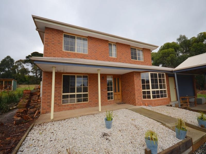 35 Urquhart Street, Gordon VIC 3345