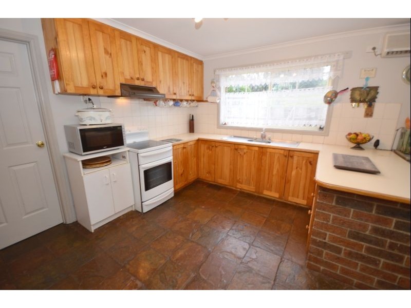 35 Urquhart Street, Gordon VIC 3345