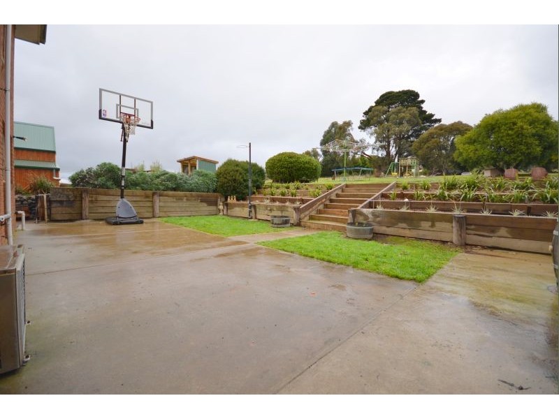 35 Urquhart Street, Gordon VIC 3345