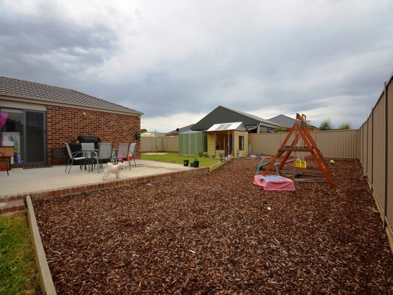 7 Deakin Drive, Delacombe VIC 3356
