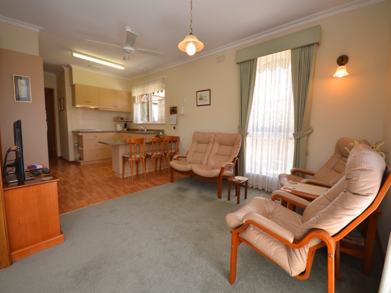 9 Oxford Street, Wendouree VIC 3355