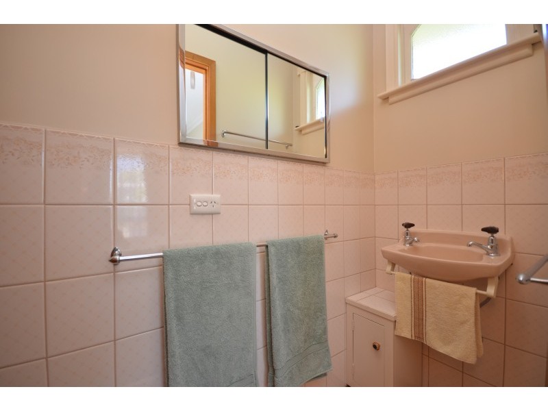 9 Oxford Street, Wendouree VIC 3355