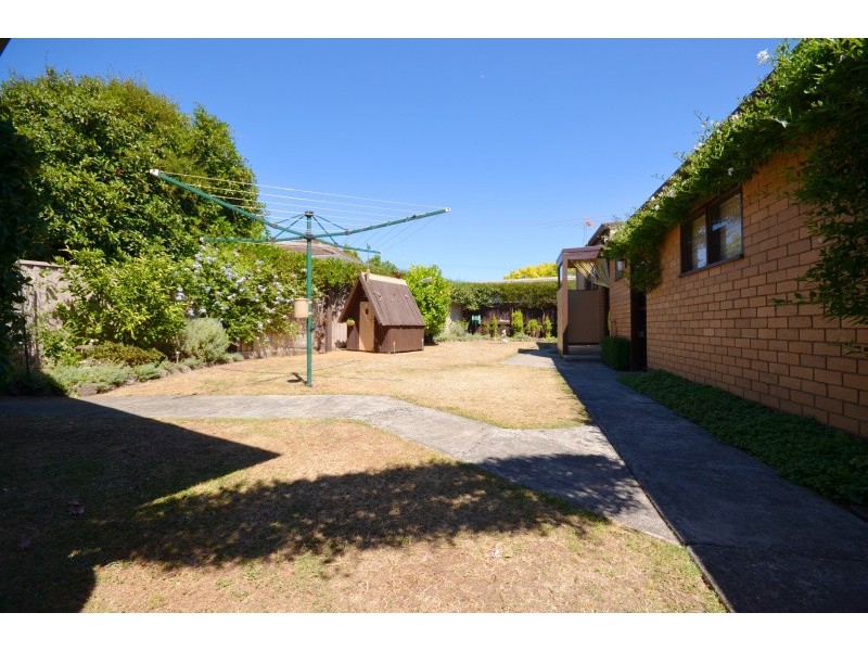 9 Oxford Street, Wendouree VIC 3355