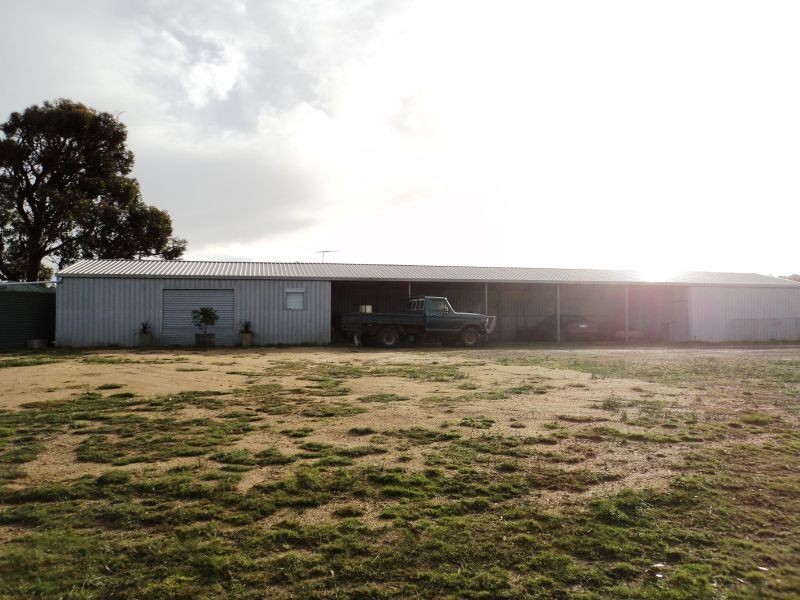 591 Pittong Road, Snake Valley VIC 3351