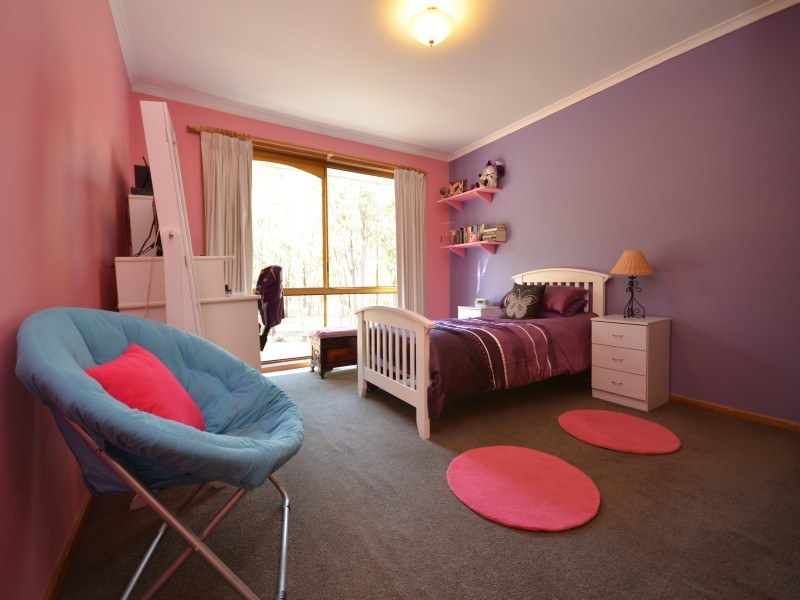 5 Junipers Road, Haddon VIC 3351