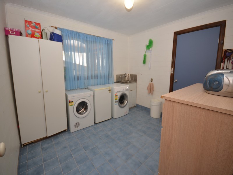 5 Junipers Road, Haddon VIC 3351