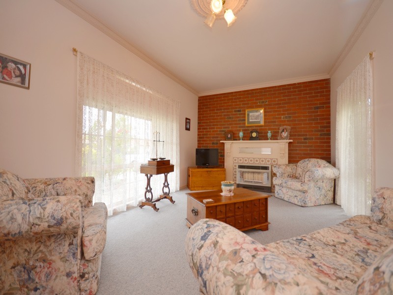 17 Shari Drive, Delacombe VIC 3356