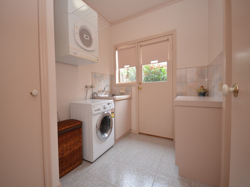 17 Shari Drive, Delacombe VIC 3356