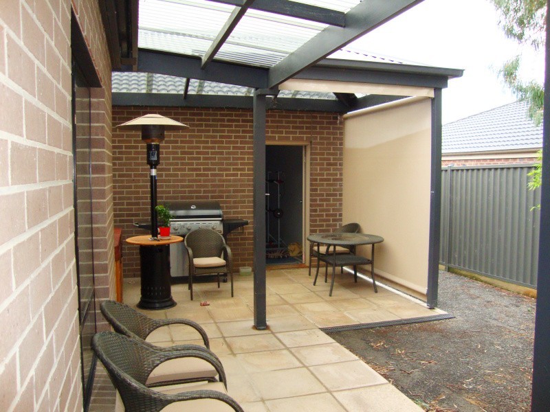 2 Avenwood Close, Canadian VIC 3350