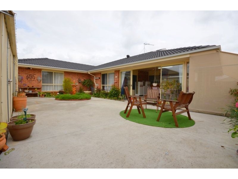 14 Robilliard Way, Sebastopol VIC 3356