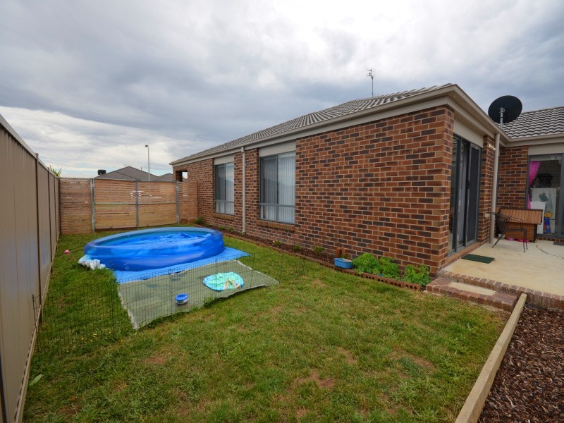 7 Deakin Drive, Delacombe VIC 3356