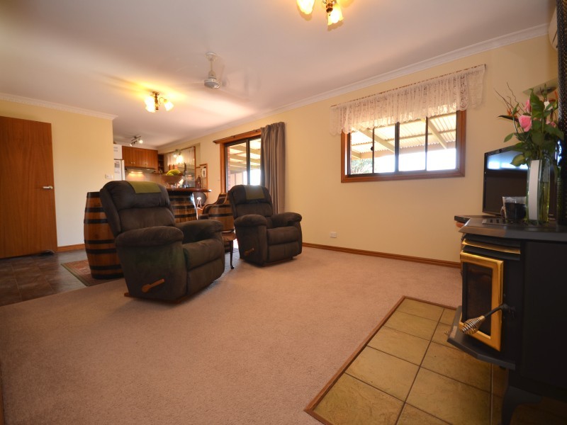 69 New North Court, Clunes VIC 3370