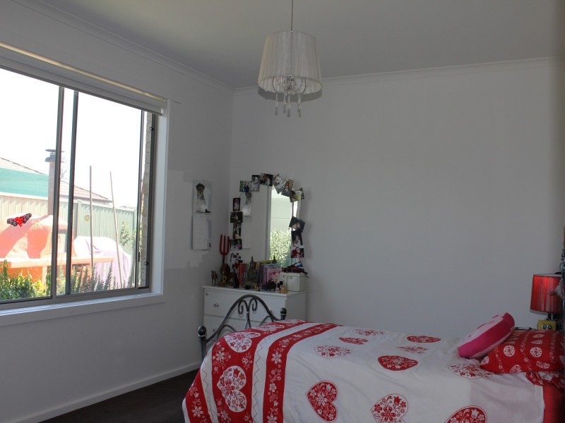 12 Waterside Close, Miners Rest VIC 3352