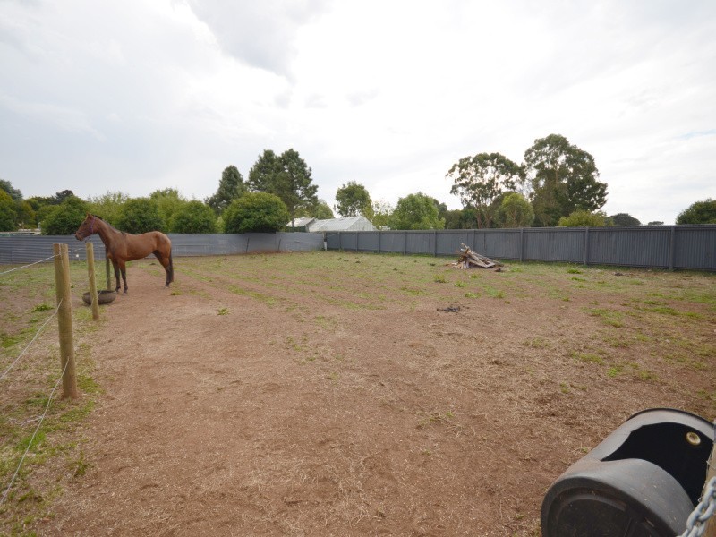 15 McIvor Road, Wallace VIC 3352