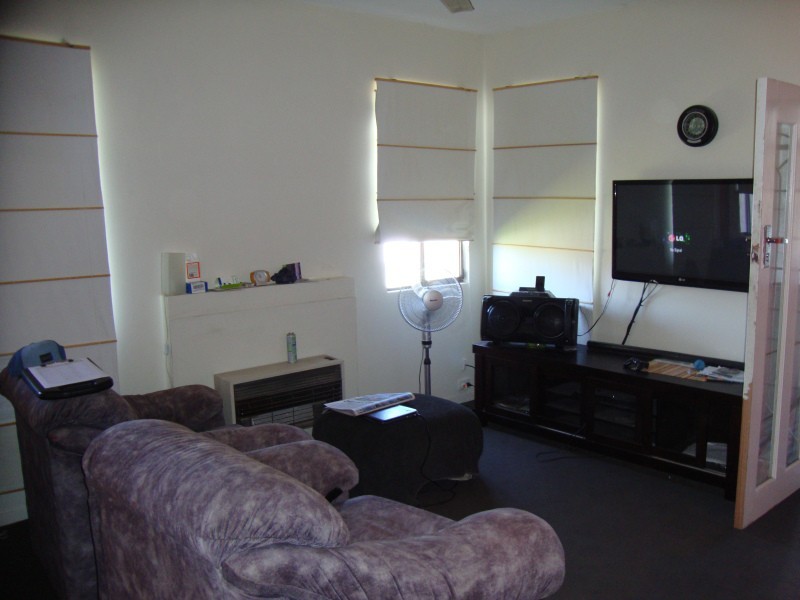 24 Shirley Street, Wendouree VIC 3355