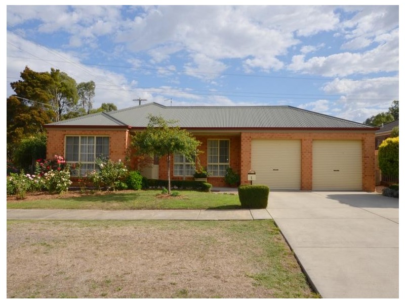 1 Park Lane, Mount Helen VIC 3350