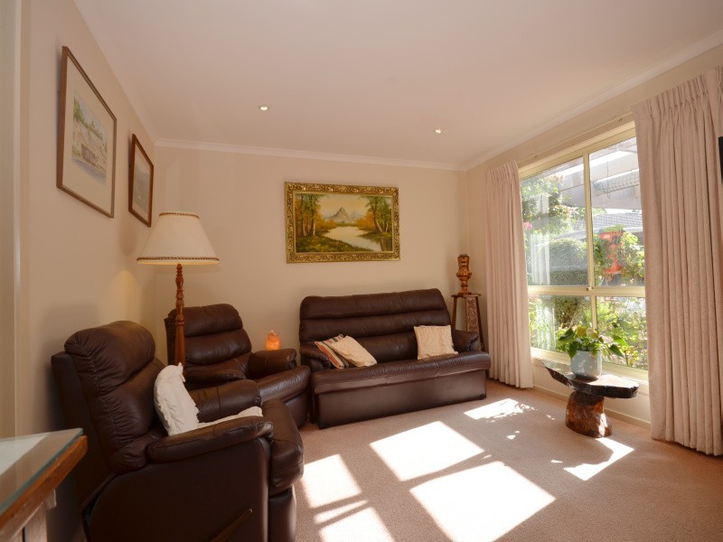 1 Park Lane, Mount Helen VIC 3350