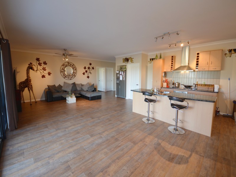 90 Heinz Road, Cambrian Hill VIC 3352