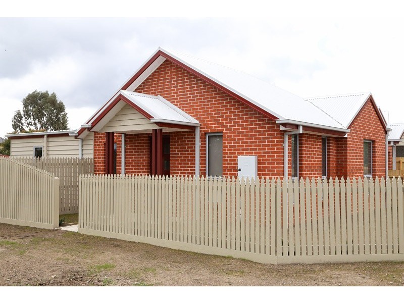 1 & 2, 64 Service Street, Clunes VIC 3370