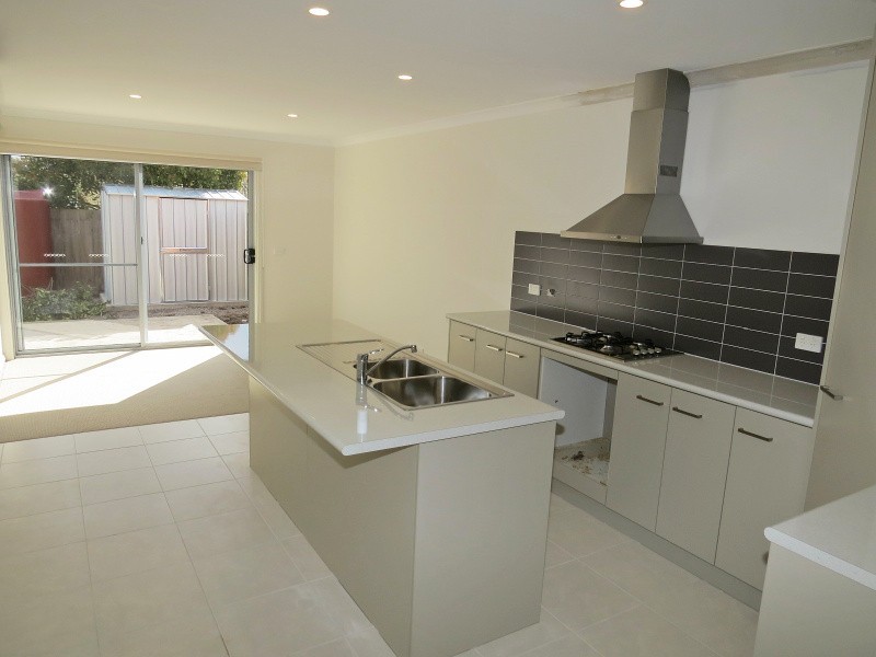 1 & 2, 64 Service Street, Clunes VIC 3370