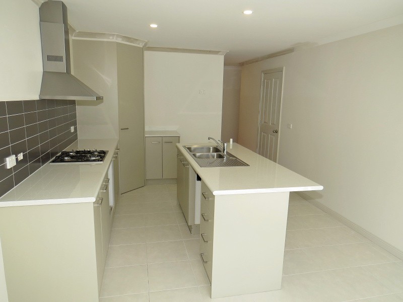 1 & 2, 64 Service Street, Clunes VIC 3370