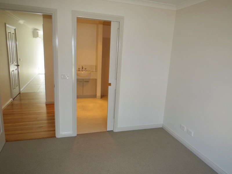 1 & 2, 64 Service Street, Clunes VIC 3370