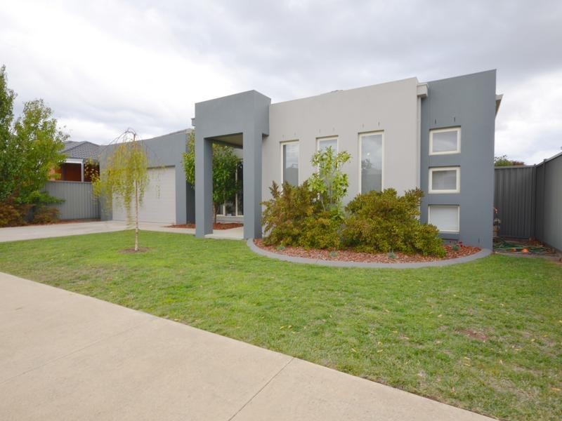 25 Dorset Drive, Alfredton VIC 3350
