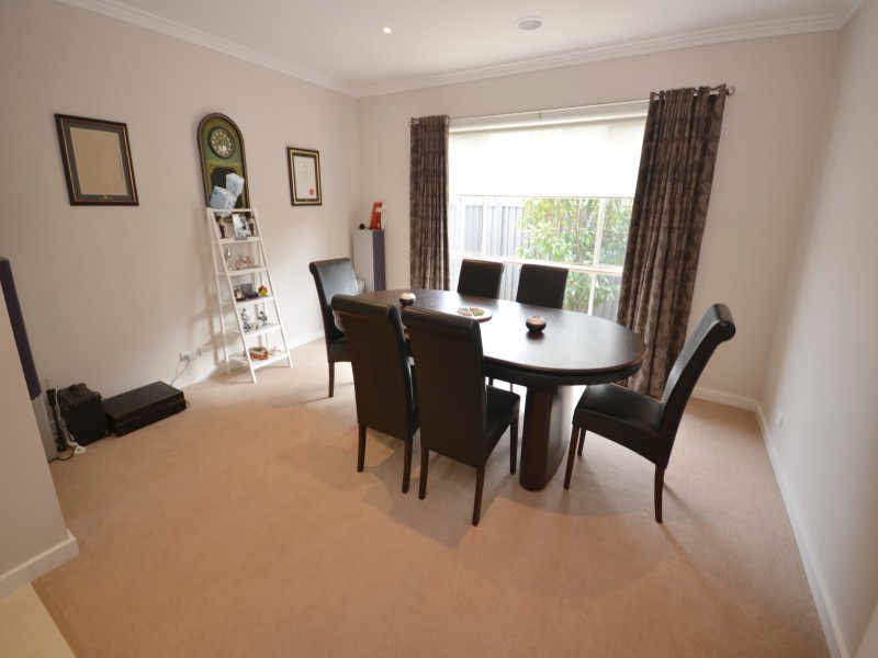 25 Dorset Drive, Alfredton VIC 3350