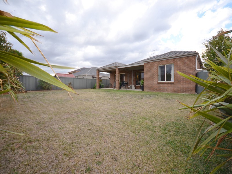 25 Dorset Drive, Alfredton VIC 3350
