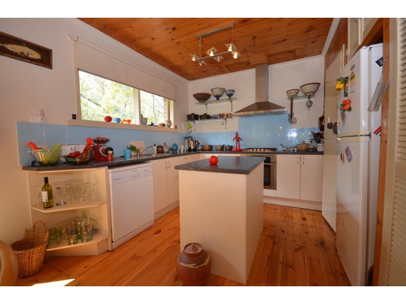 114 Moss Avenue, Mount Helen VIC 3350