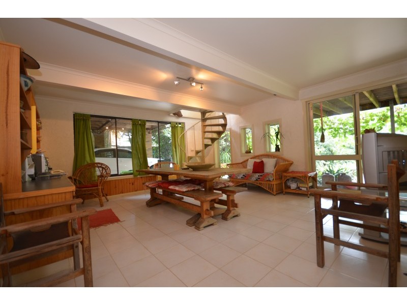 114 Moss Avenue, Mount Helen VIC 3350