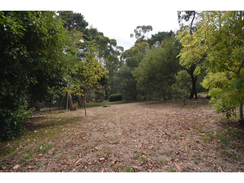 114 Moss Avenue, Mount Helen VIC 3350