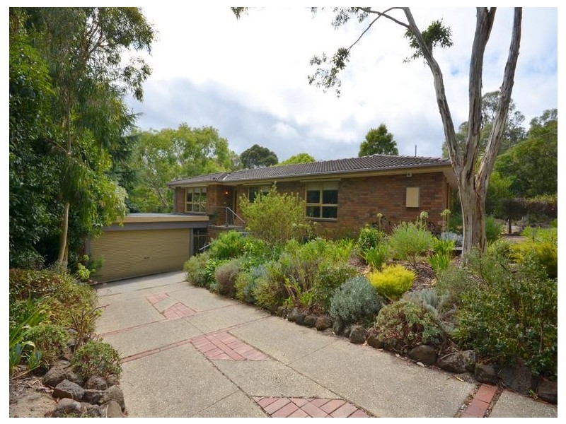 114 Moss Avenue, Mount Helen VIC 3350