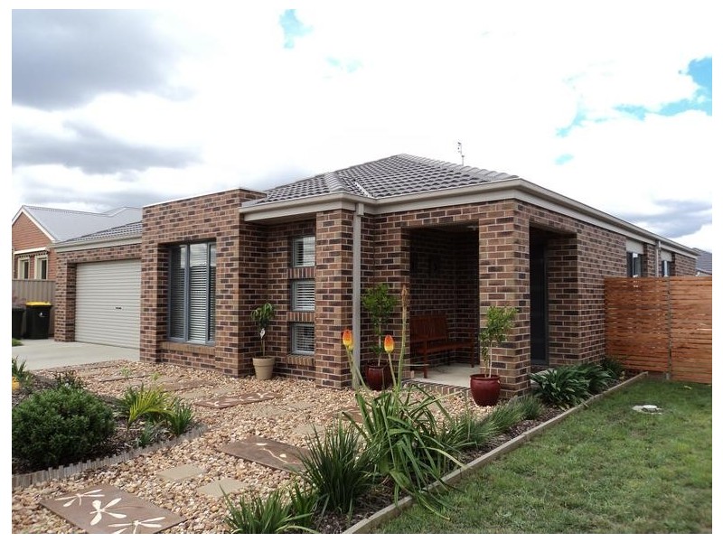 7 Deakin Drive, Delacombe VIC 3356