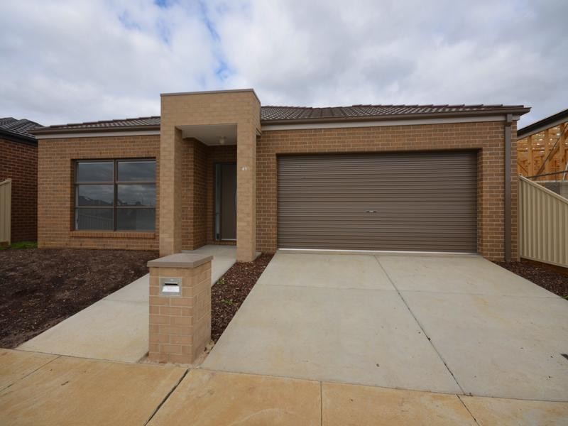 41 Chifley Drive, Delacombe VIC 3356